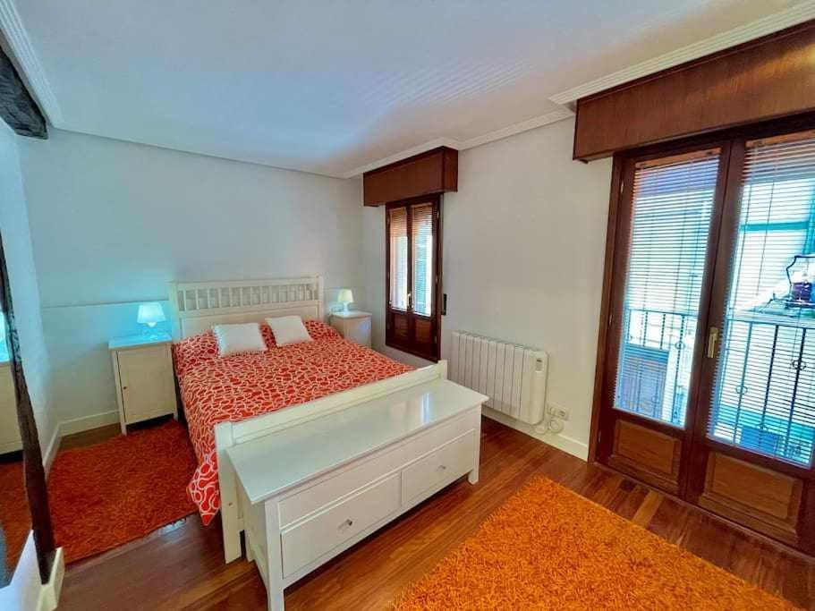Andra Mari Etxea Apartamento En Parte Antigua Bermeo Exteriör bild