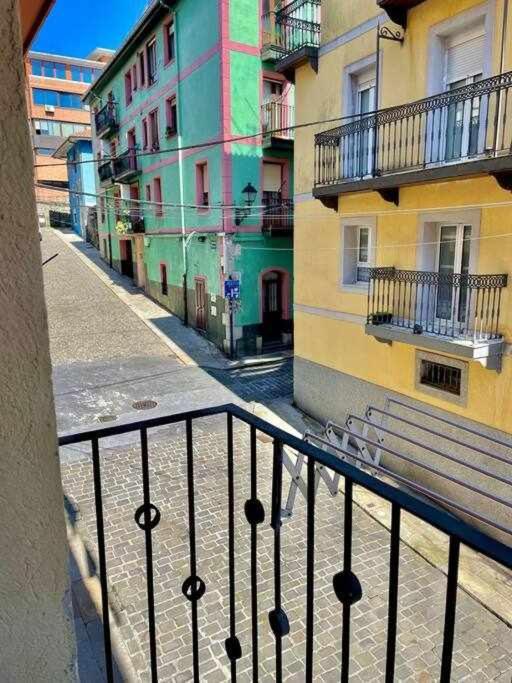 Andra Mari Etxea Apartamento En Parte Antigua Bermeo Exteriör bild